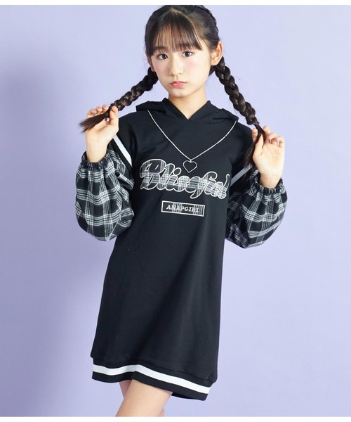 ANAP GiRL(アナップガール)の「くまチェックレイヤード裏毛ワンピネックレス付(ワンピース・キッズ・ベージュ/ブラック・XS/S)」の3枚目の写真