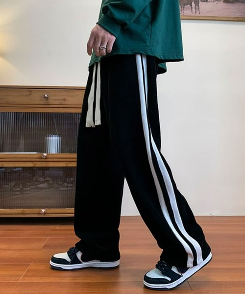 BASQUE magenta(バスクマゼンタ)の「サイドラインデザインコーデュロイトラックパンツ(その他パンツ・メンズ・ブラウン/スミクロ/ブラック/ホワイト・M/L)」の6枚目の写真