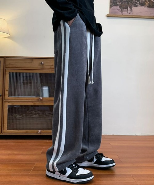 BASQUE magenta(バスクマゼンタ)の「サイドラインデザインコーデュロイトラックパンツ(その他パンツ・メンズ・ブラウン/スミクロ/ブラック/ホワイト・M/L)」の13枚目の写真