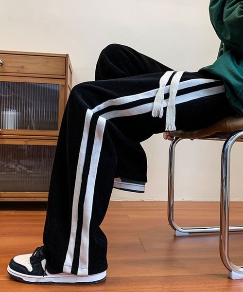 BASQUE magenta(バスクマゼンタ)の「サイドラインデザインコーデュロイトラックパンツ(その他パンツ・メンズ・ブラウン/スミクロ/ブラック/ホワイト・M/L)」の10枚目の写真