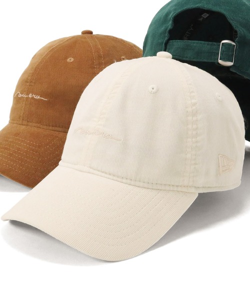 NEW ERA(ニューエラ)の「ニューエラ キャップ 手書きロゴ ONSPOTZ別注(キャップ・レディース・ベージュ系その他/ホワイト/ブラウン/グリーン/グレー/ベージュ/ブラック/ブラウン系その他/ベージュ系その他2/ホワイト系その他/ベージュ系その他3/ブラウン系その他2/ブラック系その他/ネイビー・FREE/M/L)」の2枚目の写真