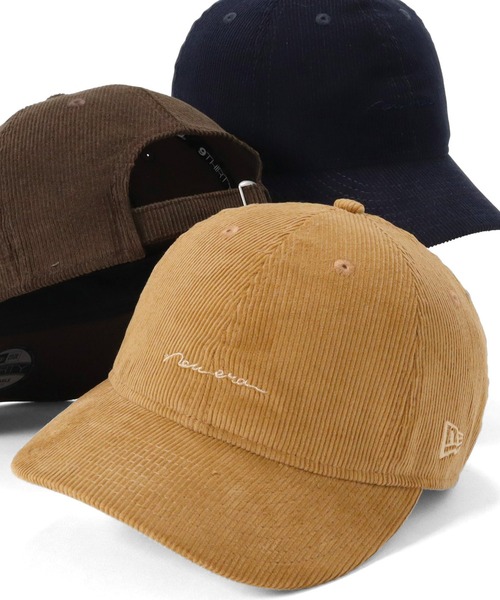 NEW ERA(ニューエラ)の「ニューエラ キャップ 手書きロゴ ONSPOTZ別注(キャップ・レディース・ベージュ系その他/ホワイト/ブラウン/グリーン/グレー/ベージュ/ブラック/ブラウン系その他/ベージュ系その他2/ホワイト系その他/ベージュ系その他3/ブラウン系その他2/ブラック系その他/ネイビー・FREE/M/L)」の1枚目の写真