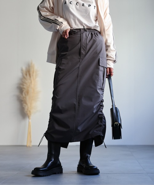 ap retro(アプレトロ)の「バックスリットロングカーゴスカート(スカート・レディース・チャコールグレー/ブラック/カーキ・FREE)」の20枚目の写真