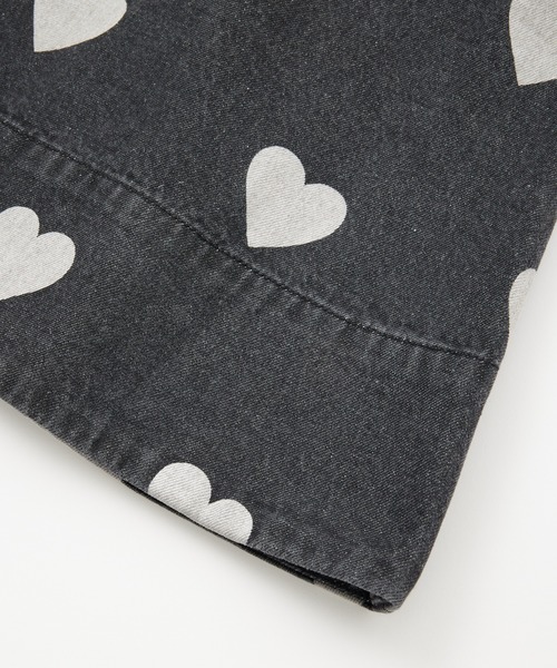 MILKFED.（ミルクフェド）の「HEART PRINTED DENIM DRESS（ワンピース・レディース・ブラック/ライトインディゴブルー・S/M）」の10枚目の写真