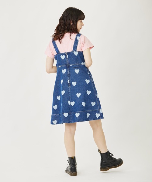 MILKFED.（ミルクフェド）の「HEART PRINTED DENIM DRESS（ワンピース・レディース・ブラック/ライトインディゴブルー・S/M）」の4枚目の写真