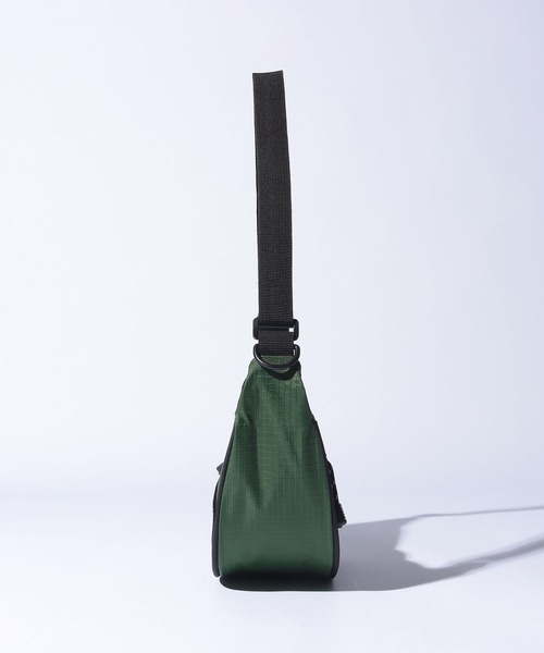 Dickies（ディッキーズ）の「【Dickies】RIPSTOP MT MOON SHOULDER / ディッキーズ リップストップ ロゴ ムーンショルダーバッグ（ショルダーバッグ・メンズ・チャコール/カーキ/パープル/ブラック・FREE）」の6枚目の写真