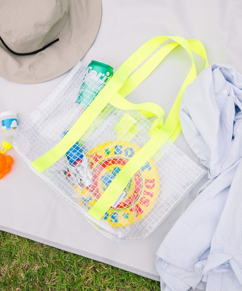 EKAL（エカル）の「TINY GARDEN PRODUCTS　マルチユースクリアバッグ M（トートバッグ・レディース・イエロー系その他/ホワイト系その他・MEDIUM）」の5枚目の写真