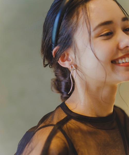 Kastane(カスタネ)の「【fiw.】ループロングイヤリング(イヤリング・レディース・ゴールド/シルバー・FREE)」の2枚目の写真