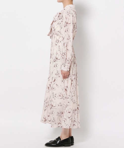 mysty woman（ミスティウーマン）の「リボンタイ花柄ワンピース　996657（ワンピース・レディース・アイボリー/ブラック/ピンクベージュ・FREE）」の18枚目の写真