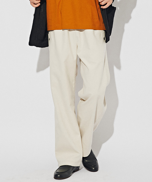 EDIFICE(エディフィス)の「フェイクスエード トレーニングパンツ(その他パンツ・メンズ・アイボリー/ネイビー・MEDIUM/LARGE)」の9枚目の写真