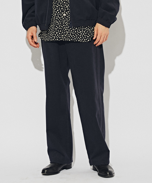 EDIFICE(エディフィス)の「フェイクスエード トレーニングパンツ(その他パンツ・メンズ・アイボリー/ネイビー・MEDIUM/LARGE)」の13枚目の写真