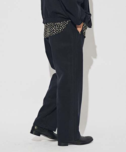 EDIFICE(エディフィス)の「フェイクスエード トレーニングパンツ(その他パンツ・メンズ・アイボリー/ネイビー・MEDIUM/LARGE)」の15枚目の写真