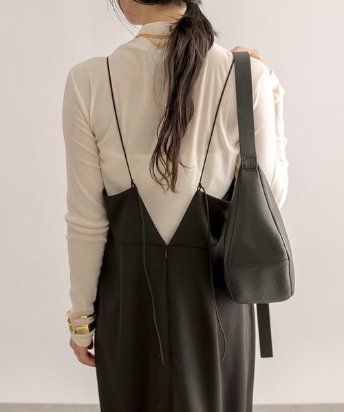 RIVE DROITE（リヴドロワ）の「スクエアキャミワンピース（ワンピース・レディース・ブラック/カーキ・FREE）」の5枚目の写真