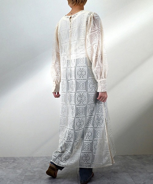 STYLEBLOCK（スタイルブロック）の「ブロックレースボリュームスリーブスリットワンピース（ワンピース・レディース・ホワイト/アイボリー/ブラック・M）」の8枚目の写真