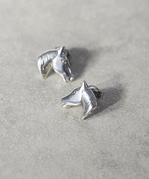 ear PAPILLONNER（イアパピヨネ）の「《スターリングシルバー使用》ハーフホースピアス（ピアス（両耳用）・レディース・シルバー系その他5・FREE）」の2枚目の写真