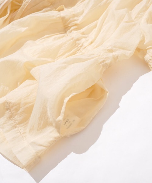 flower（フラワー）の「レディフレアフーディー（ナイロンジャケット・レディース・ホワイト/ベージュ・FREE）」の10枚目の写真