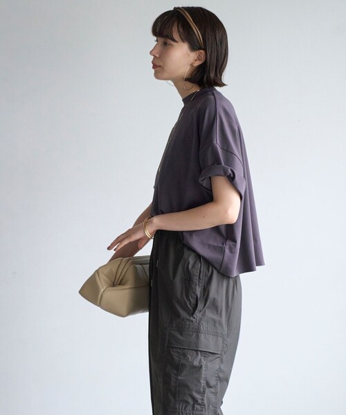UNFILO(アンフィーロ)の「BEAUTY FORM クロップドワイドTシャツ(Tシャツ/カットソー・レディース・ベージュ系2/ホワイト系/グレー系/ネイビー系2/ブラック系・SMALL/MEDIUM/LARGE)」の18枚目の写真