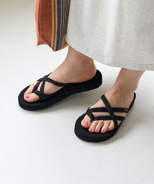 FREAK'S STORE(フリークスストア)の「Teva/テバ Olowahu/レディース オロワフ(サンダル・レディース・ブラック/ベージュ・6/8/7)」の5枚目の写真
