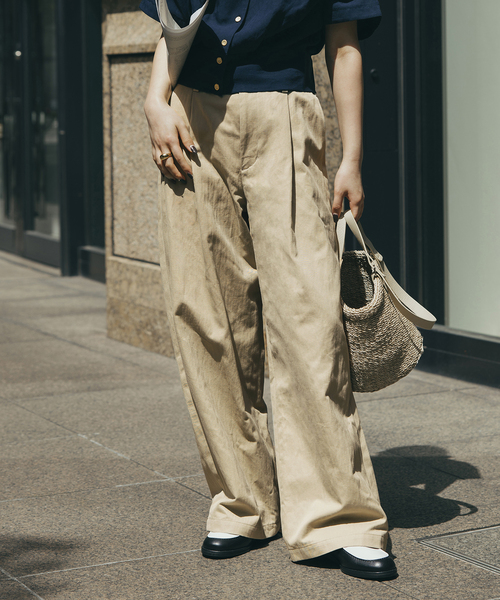 journal standard L'essage（ジャーナルスタンダードレサージュ）の「ワイドチノパンツ（チノパンツ・レディース・ホワイト/ベージュ・36/38）」の2枚目の写真