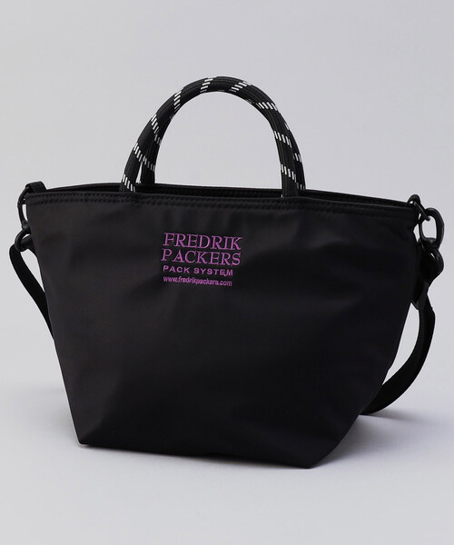 FREAK'S STORE（フリークスストア）の「FREDRIK PACKERS × FREAK'S STORE/フレドリックパッカーズ 別注 TRAVEL FAM TOTE/トラベル ファムトートバッグ（ショルダーバッグ・レディース・ブラック/シルバー・ONE SIZE）」の14枚目の写真