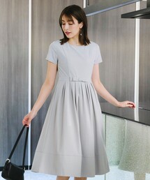 半袖リボンギャザーフレアワンピース
