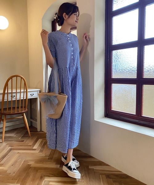 aimoha（アイモハ）の「チェック柄ボリュームスリーブワンピース (SS)（ワンピース・レディース・ブルー・MEDIUM/LARGE）」の7枚目の写真