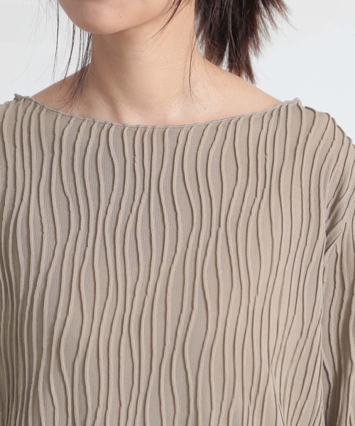 and it_(アンドイット)の「リップルストライプボートネックカットソー(Tシャツ/カットソー・レディース・ブラック/ダークブルー/グレイッシュベージュ・M/L)」の13枚目の写真
