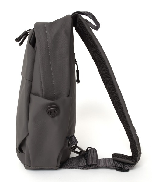 GLAZOS（グラソス）の「マルチポケットボディバッグ（バックパック/リュック・キッズ・ブラック/グレー・フリー）」の3枚目の写真
