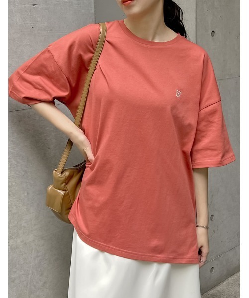 Re:EDIT（リエディ）の「ワンポイント刺繍オーバーサイズTシャツ（Tシャツ/カットソー・レディース・オレンジ/ネイビー/ホワイト・MEDIUM/LARGE）」の12枚目の写真
