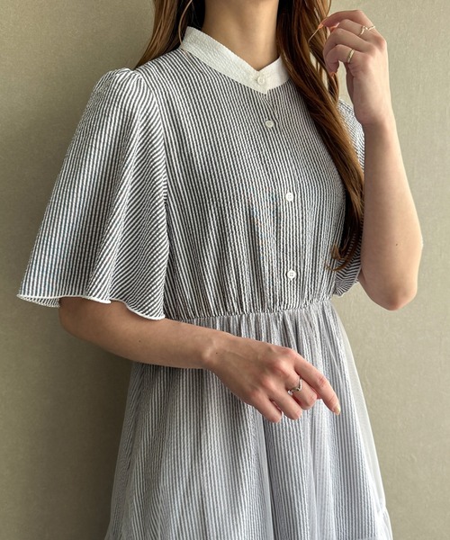 junoah(ジュノア)の「チュールドッキングフリルスリーブシャツワンピース(シャツワンピース・レディース・ブラック/グレー/ブルー・X-LARGE/LARGE/MEDIUM)」の2枚目の写真