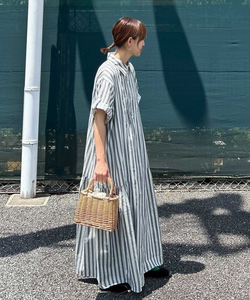 CORNERS（コーナーズ）の「【CORNERS by KR】サイドギャザーシャツワンピース（シャツワンピース・レディース・サックスブルー/ブラック×ホワイト/ベージュ系その他/ネイビー/ブラック/グリーン・L/M）」の17枚目の写真