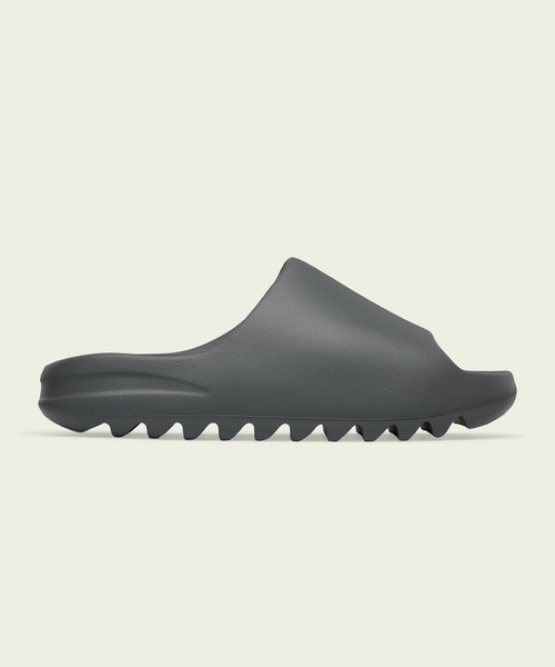 adidas(アディダス)の「YZY SLIDE(サンダル・メンズ・ブルー/ダークグレー/グレー・25.5cm/26.5cm/27.5cm/28.5cm/29.5cm/30.5cm/31.5cm/23.5cm/24.5cm)」の2枚目の写真