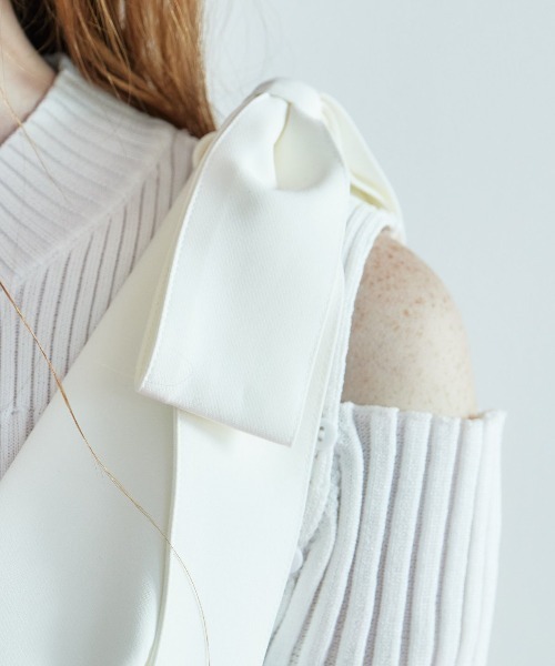 REDYAZEL（レディアゼル）の「ショルダーリボンレース切替ワンピース（ジャンパースカート・レディース・オフホワイト/ブラック/グレー・SMALL/MEDIUM）」の15枚目の写真