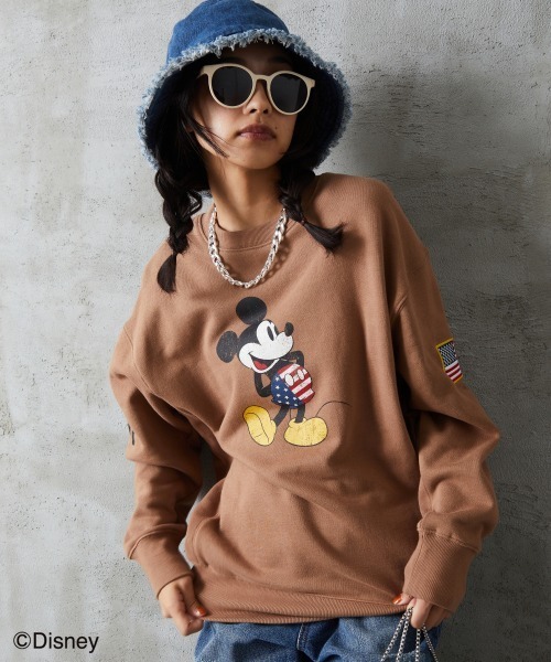 Disney（ディズニー）の「ディズニー ミッキー/綿100％裏起毛ヴィンテージ風トレーナー ＜大きいサイズ有＞GEVS.（スウェット・レディース・モカ/ブラック/杢グレー/アイボリー・M/L/LL/3L/4L/5L/6L）」の4枚目の写真