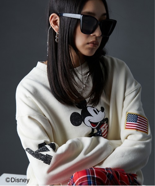 Disney（ディズニー）の「ディズニー ミッキー/綿100％裏起毛ヴィンテージ風トレーナー ＜大きいサイズ有＞GEVS.（スウェット・レディース・モカ/ブラック/杢グレー/アイボリー・M/L/LL/3L/4L/5L/6L）」の6枚目の写真