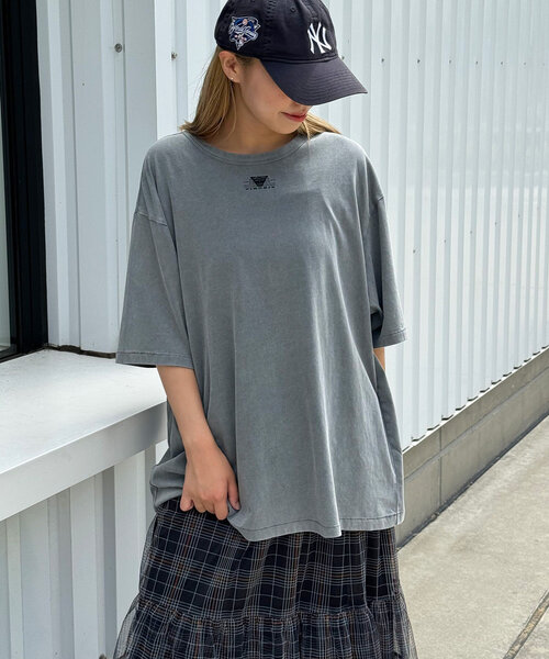 CIAOPANIC(チャオパニック)の「【ユニセックス】ピグメント加工ワンポイント刺繍Tシャツ(Tシャツ/カットソー・レディース・ブルー/グレー/チャコールグレー・FREE)」の16枚目の写真
