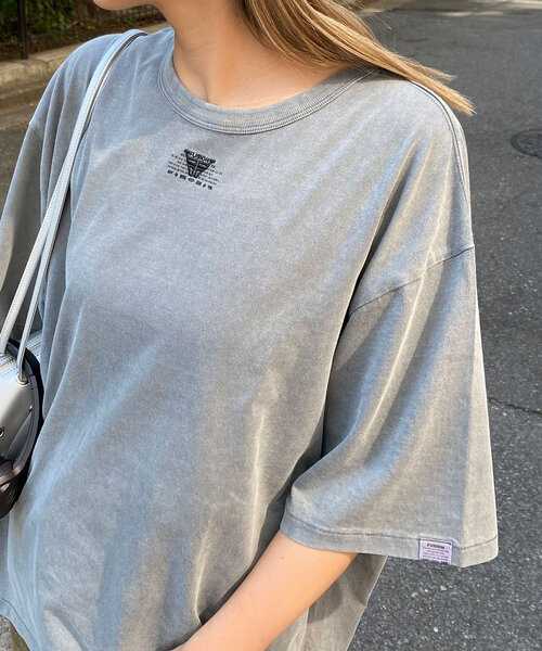CIAOPANIC(チャオパニック)の「【ユニセックス】ピグメント加工ワンポイント刺繍Tシャツ(Tシャツ/カットソー・レディース・ブルー/グレー/チャコールグレー・FREE)」の9枚目の写真