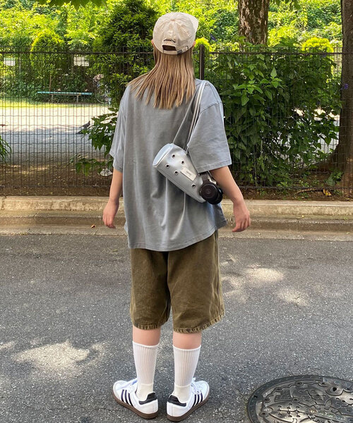 CIAOPANIC(チャオパニック)の「【ユニセックス】ピグメント加工ワンポイント刺繍Tシャツ(Tシャツ/カットソー・レディース・ブルー/グレー/チャコールグレー・FREE)」の5枚目の写真