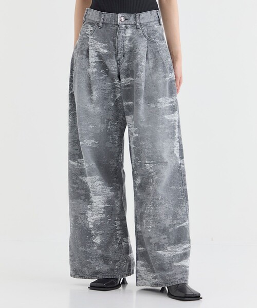 TAAKK（ターク）の「【TAAKK/ターク】DENIM WIDE PANTS（デニムパンツ・レディース・ダークインディゴブルー/ブラック・1/2）」の2枚目の写真