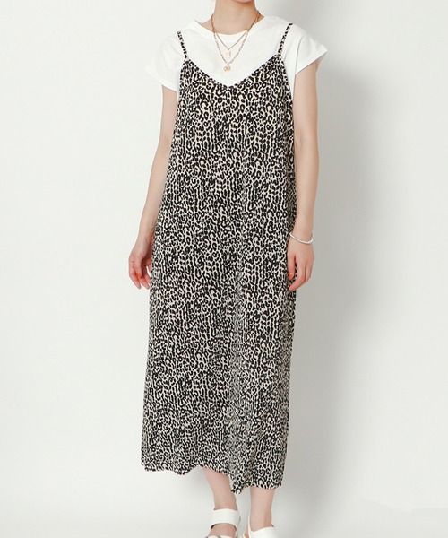 GORGE（ゴージ）の「《落ち感×カットプリーツ》レディース キャミワンピース 細見え効果 春夏秋（ワンピース・レディース・ブラック/ブラウン系その他/ミント/モカ/ホワイト×ブラック・F）」の5枚目の写真