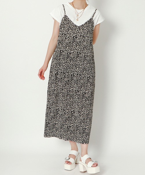 GORGE（ゴージ）の「《落ち感×カットプリーツ》レディース キャミワンピース 細見え効果 春夏秋（ワンピース・レディース・ブラック/ブラウン系その他/ミント/モカ/ホワイト×ブラック・F）」の18枚目の写真