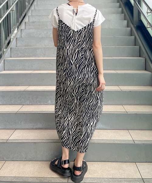 GORGE（ゴージ）の「《落ち感×カットプリーツ》レディース キャミワンピース 細見え効果 春夏秋（ワンピース・レディース・ブラック/ブラウン系その他/ミント/モカ/ホワイト×ブラック・F）」の17枚目の写真