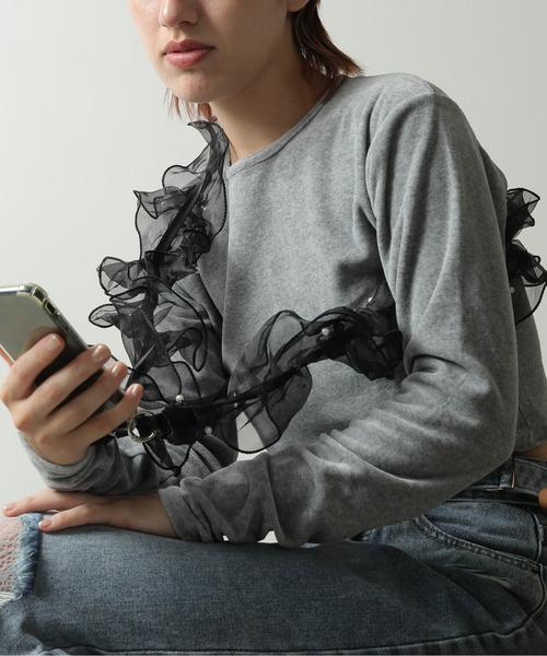 emesuelee（エメスーリー）の「パール付きフリルスマホショルダー（スマホグッズ・レディース・ホワイト/ブラック・フリー）」の18枚目の写真