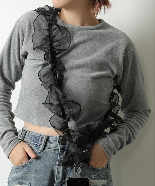 emesuelee（エメスーリー）の「パール付きフリルスマホショルダー（スマホグッズ・レディース・ホワイト/ブラック・フリー）」の9枚目の写真