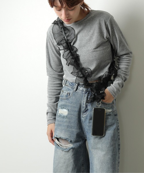 emesuelee（エメスーリー）の「パール付きフリルスマホショルダー（スマホグッズ・レディース・ホワイト/ブラック・フリー）」の7枚目の写真