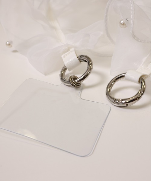 emesuelee（エメスーリー）の「パール付きフリルスマホショルダー（スマホグッズ・レディース・ホワイト/ブラック・フリー）」の17枚目の写真