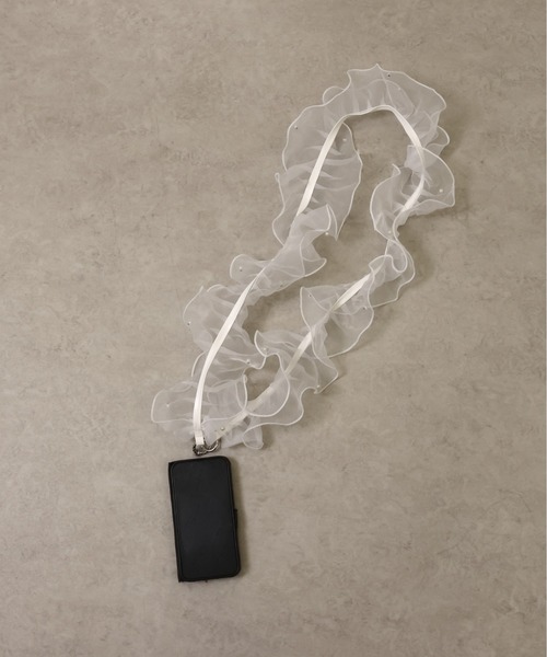 emesuelee（エメスーリー）の「パール付きフリルスマホショルダー（スマホグッズ・レディース・ホワイト/ブラック・フリー）」の14枚目の写真