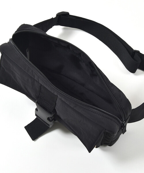 WASK（ワスク）の「ミニポーチ付きルショルダーバッグ（ボディバッグ/ウエストポーチ・キッズ・レッド/ブラック・ONESIZE）」の7枚目の写真