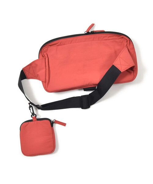 WASK（ワスク）の「ミニポーチ付きルショルダーバッグ（ボディバッグ/ウエストポーチ・キッズ・レッド/ブラック・ONESIZE）」の10枚目の写真