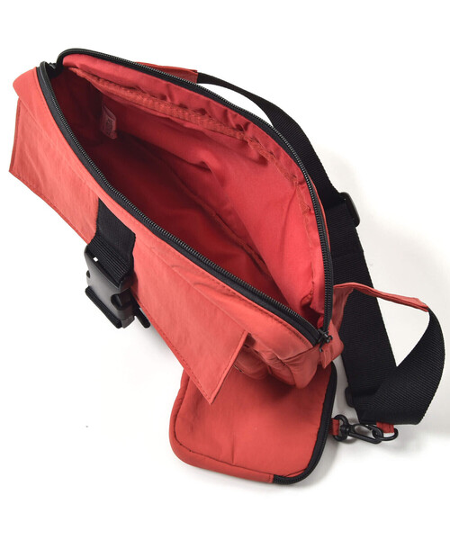 WASK（ワスク）の「ミニポーチ付きルショルダーバッグ（ボディバッグ/ウエストポーチ・キッズ・レッド/ブラック・ONESIZE）」の14枚目の写真